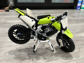 Dirt Bike Brick Building Set