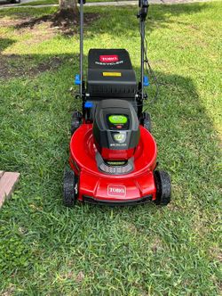 Toro Lawnmower 60V Battery Powered Battery And Charger Are Included New Never Used