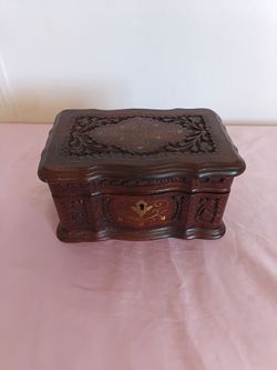 Vintage-Style Wood Jewelry Box Organizer in Brown