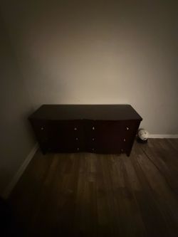 Brown dresser