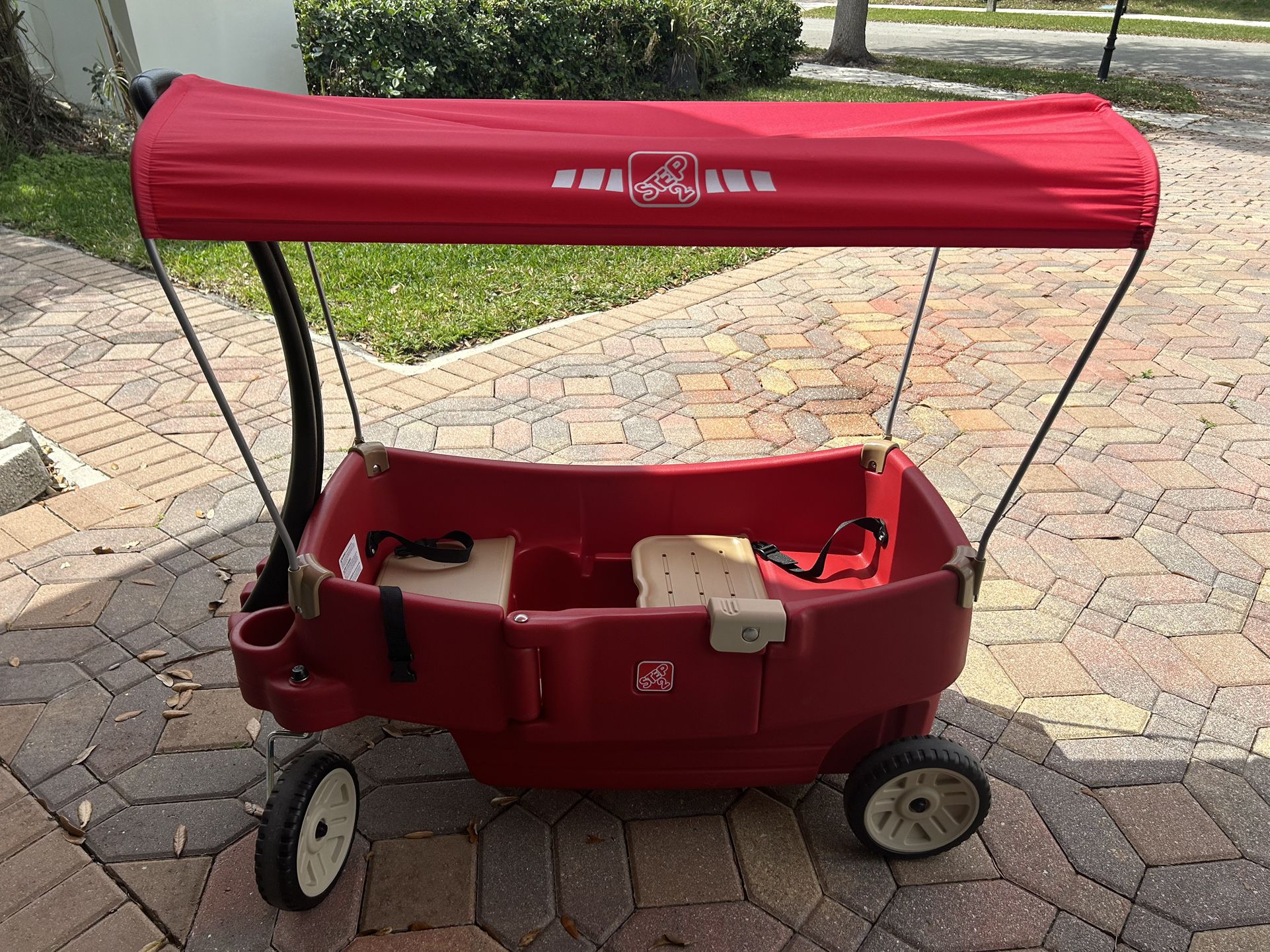 Little Tikes Step 2 Covered Wagon All Around Canopy Wagon