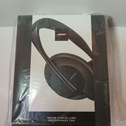 Bose Noise Canceling Headphones 700