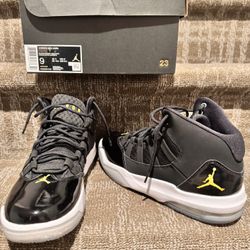 Nike Air Jordan Men’s size 9 Max Aura 