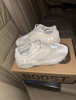Yeezy Boost 700 Analog