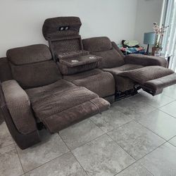 Electric Recliner Sofa + Charger – Great Condition! 