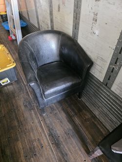 2 Sofa Chairs