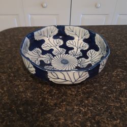 PORCELAIN BOWL/VASE