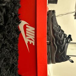 Nike Vapor Maxes Size 9