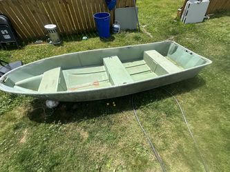 12’ Fiberglass Boat