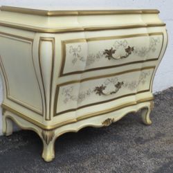Karges French Shabby Chic Painted Bombay Nightstand Side End Bedside Table 5006