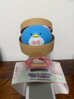 Hello Kitty Glow in the Dark Squishy Dumpling (Tuxedo Sam)