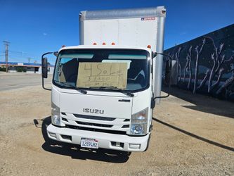 Isuzu Truck 2017 Used-Like New 16' Box