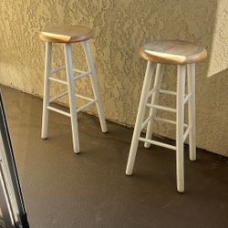 🌴 Set of 2 Wooden Bar Stools – $50 Cash