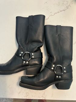 Women’s Frye Leathet boots