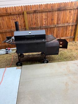 Solid steel bbq pit