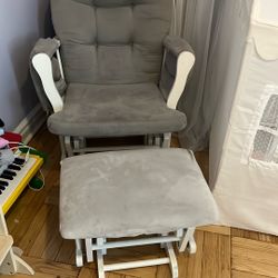 Rocker Nursery Chair And Ottoman 