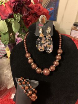 New jewelry set 4pcs: necklace, bracelet, earrings and ring color brown