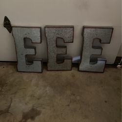 Metal home decor letters