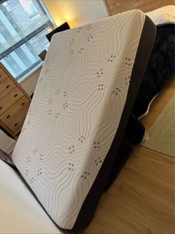 Memory foam queen mattress