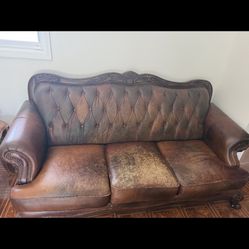   Living Room A Brown Leather  Sofa Loveseat And 2 Chairs $500 