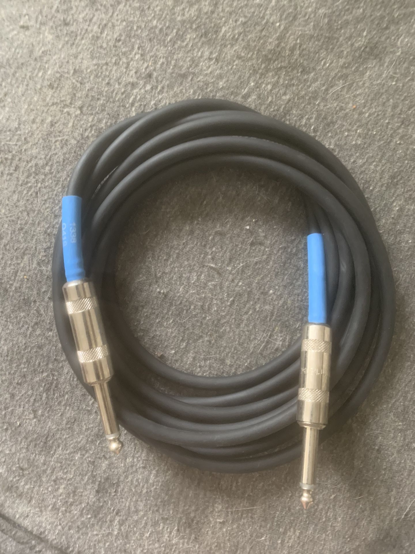 Livewire Advantage AIXB 10’ Guitar Cable
