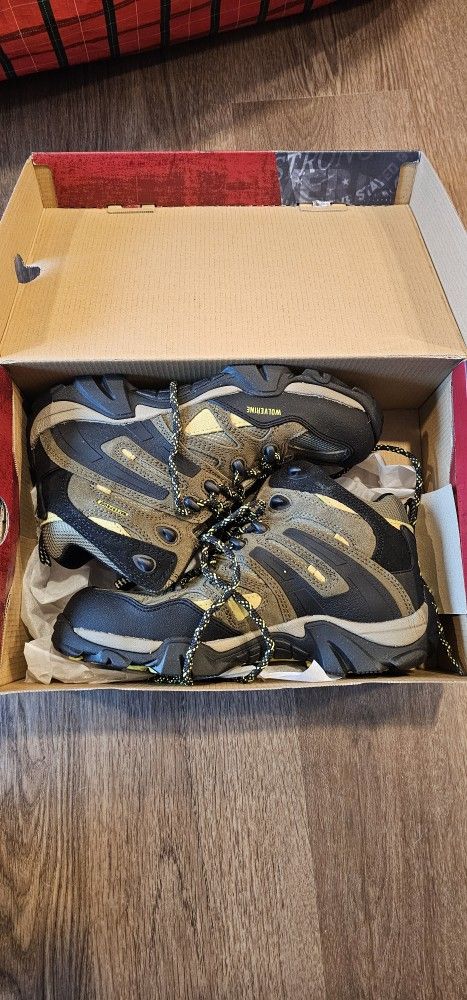 Wolverine Waterproof Hiker Boots 8.5 NEW IN BOX