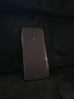 OnePlus 6T (Doesn't Allow To Call) (Phone)
