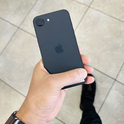 iPhone 16 E