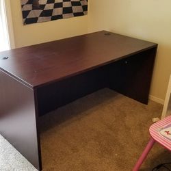 Simple And Sturdy Office Desk
