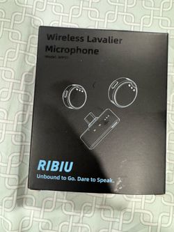 NEW IPhone / android wireless lavalier microphone