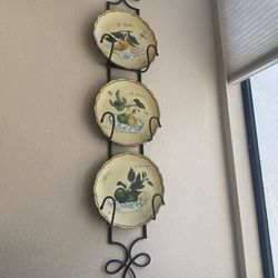Collector Plates Decor