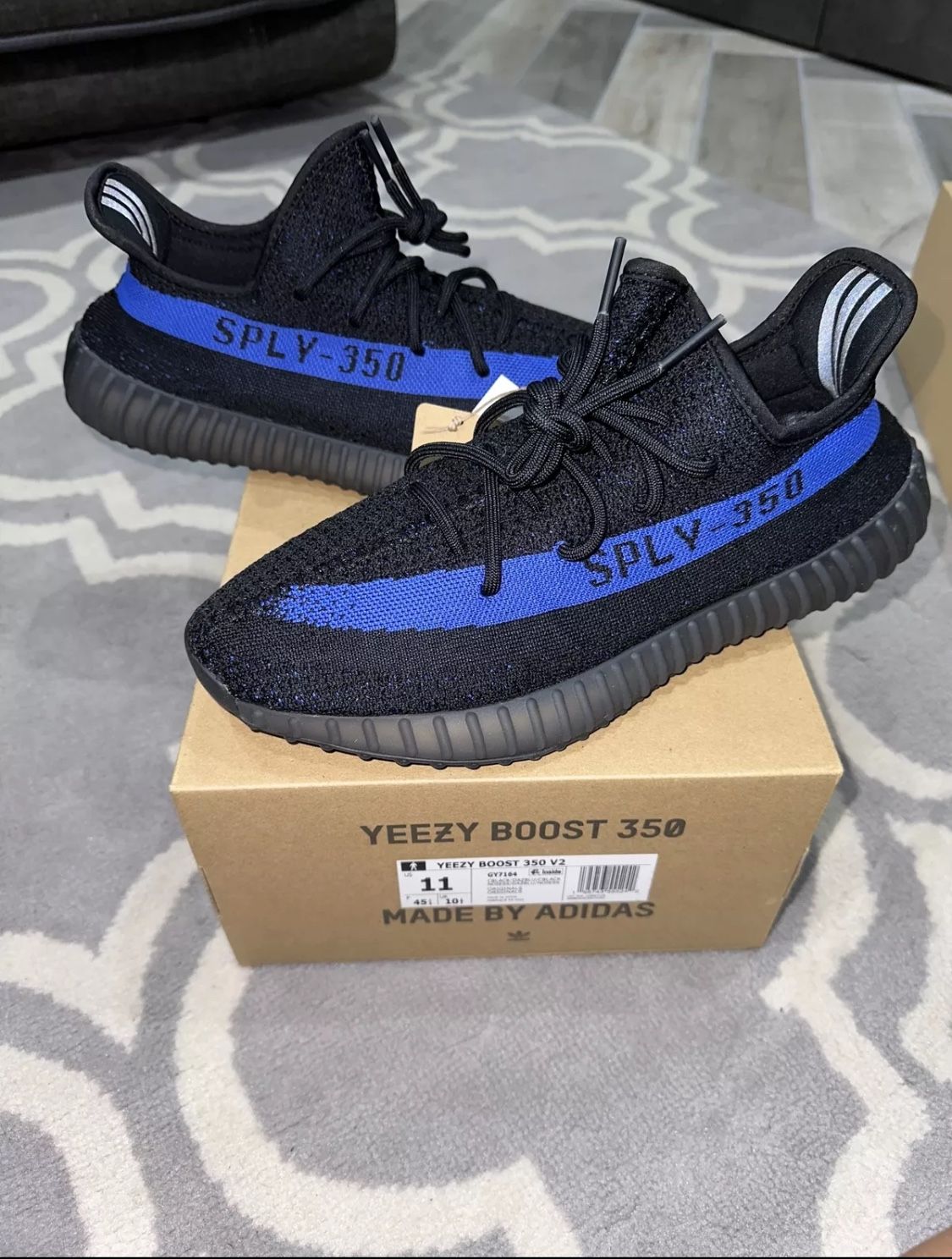 Yeezy Boost 350 V2 Dazzling Blue
