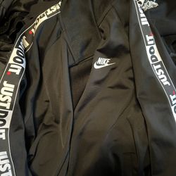 Nike Sweater 