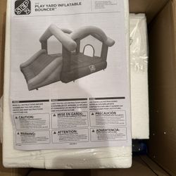 STEP 2 INFLATABLE Bouncer with SOUNDS/ Extra Heavy Duty Blower /NEW IN CASE!