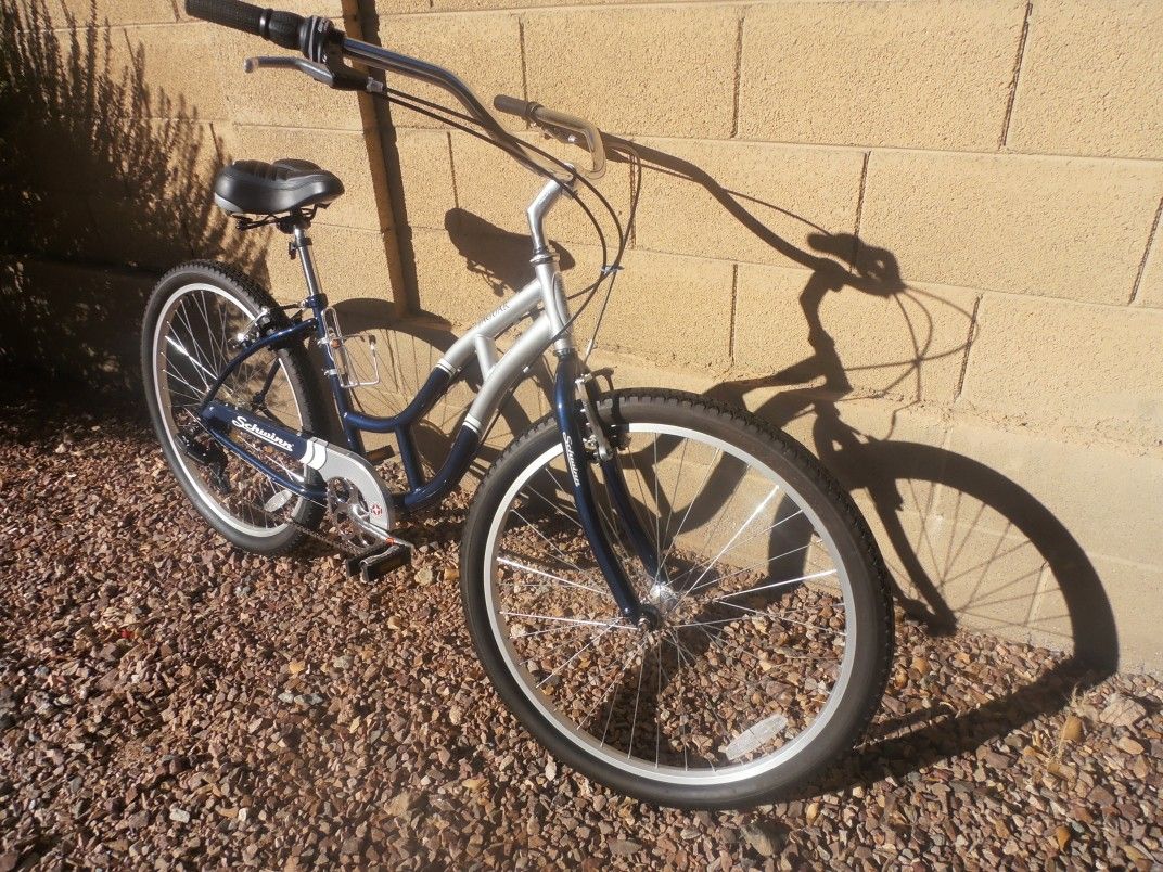 schwinn jaguar womens bicycle Schwinn Jaguar 7 Speed 26 Inch Women's Beach Cruiser for Sale in Phoenix,  AZ
