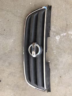 Nissan Altima grill