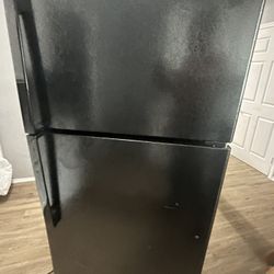 GE Refrigerator For A Great Price