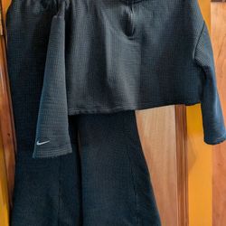 Nike Women’s Textured Two-Piece Set – Black/Reflective Dot Detail Top-S, Pants-XS