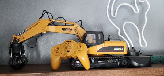 Maquina articulada rc