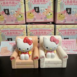 2 Sanrio Melody sitting dolls series blind box figure top toy (1special edition)
