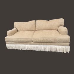 Traditional Tan/Ivory Chenille Sofa With Braided Rope Skirting In Ivory 