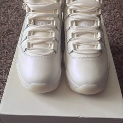 WMNS AIR JORDAN 11 RETRO 8.5