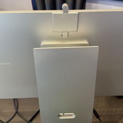 Samsung - 27" ViewFinity S9 5K IPS Smart Monitor with Matte