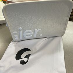 Glossier Limited Edition Holiday Beauty Bag