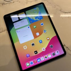 Apple 12.9” iPad Pro M1 Chip 128GB WiFi+Cellular! 90 day warranty! We offer financing!