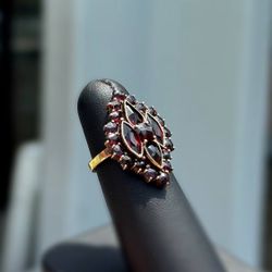 Vintage Jewelry 14k solid yellow gold garnet stone 4.00TW ring size 5.75