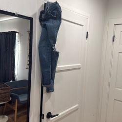 MY X’s JEANS SHE LEFT AT MY HOUSE THAT I DONT WANT