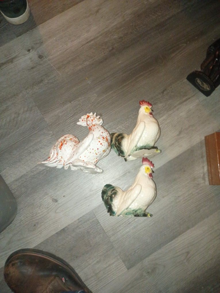 vintage ceramic rooster and chicken figurines