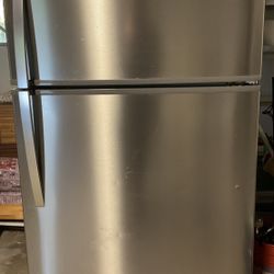 Kenmore Refrigerator 
