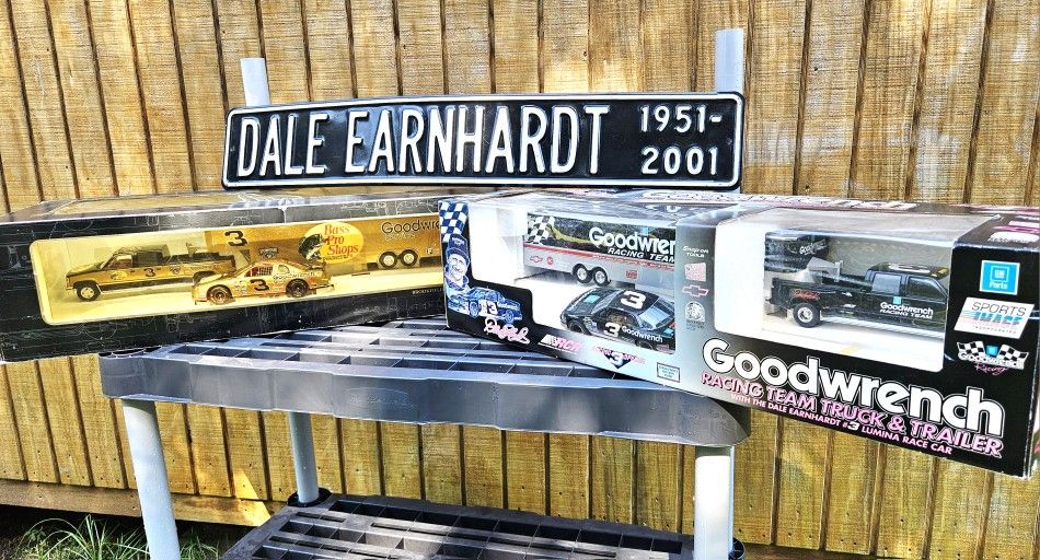 Earnhardt Diecast Hauler Sets 1(contact info removed)
